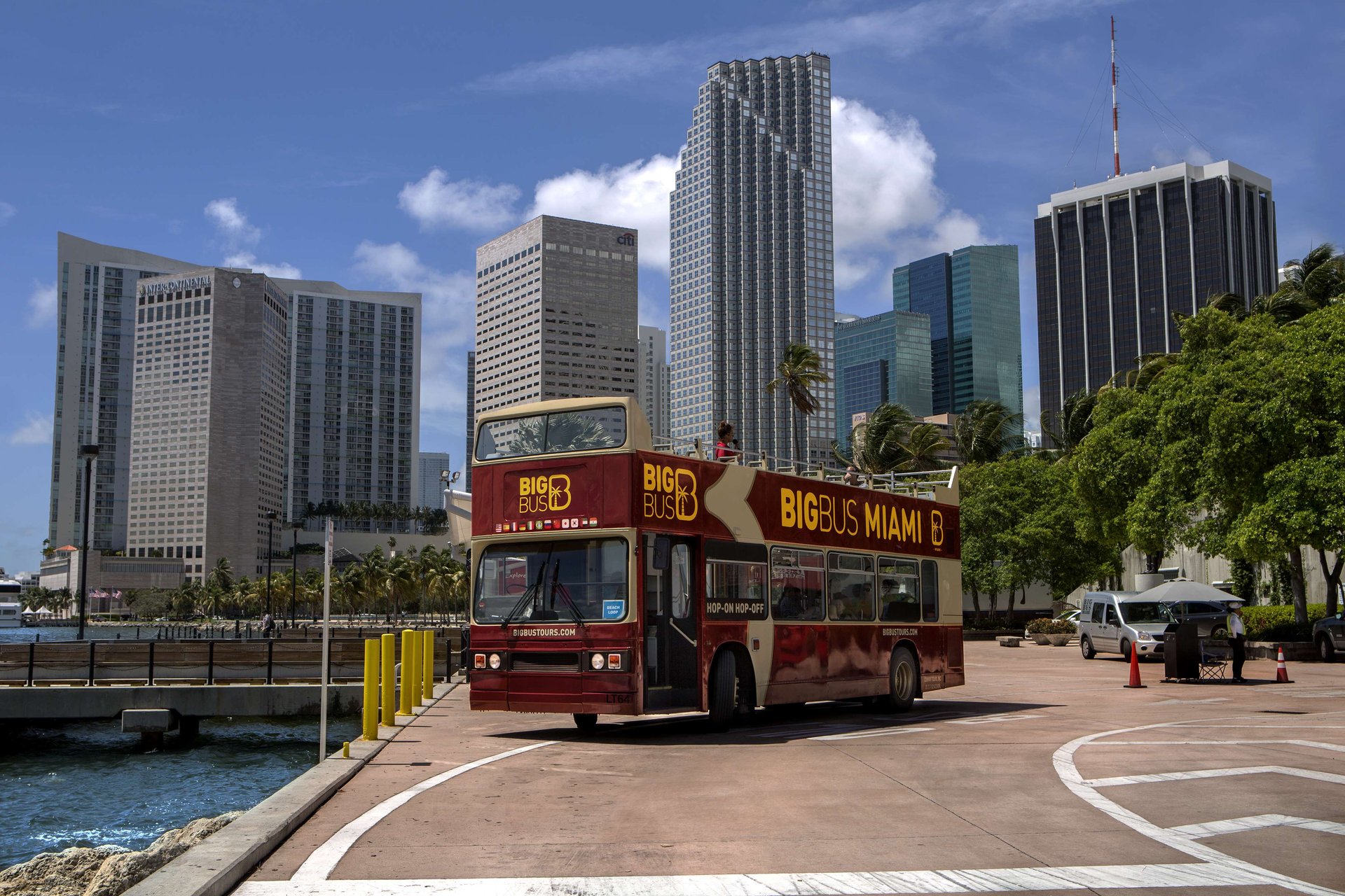 Día, noche y navegación: bus 48 horas - Imagen 1