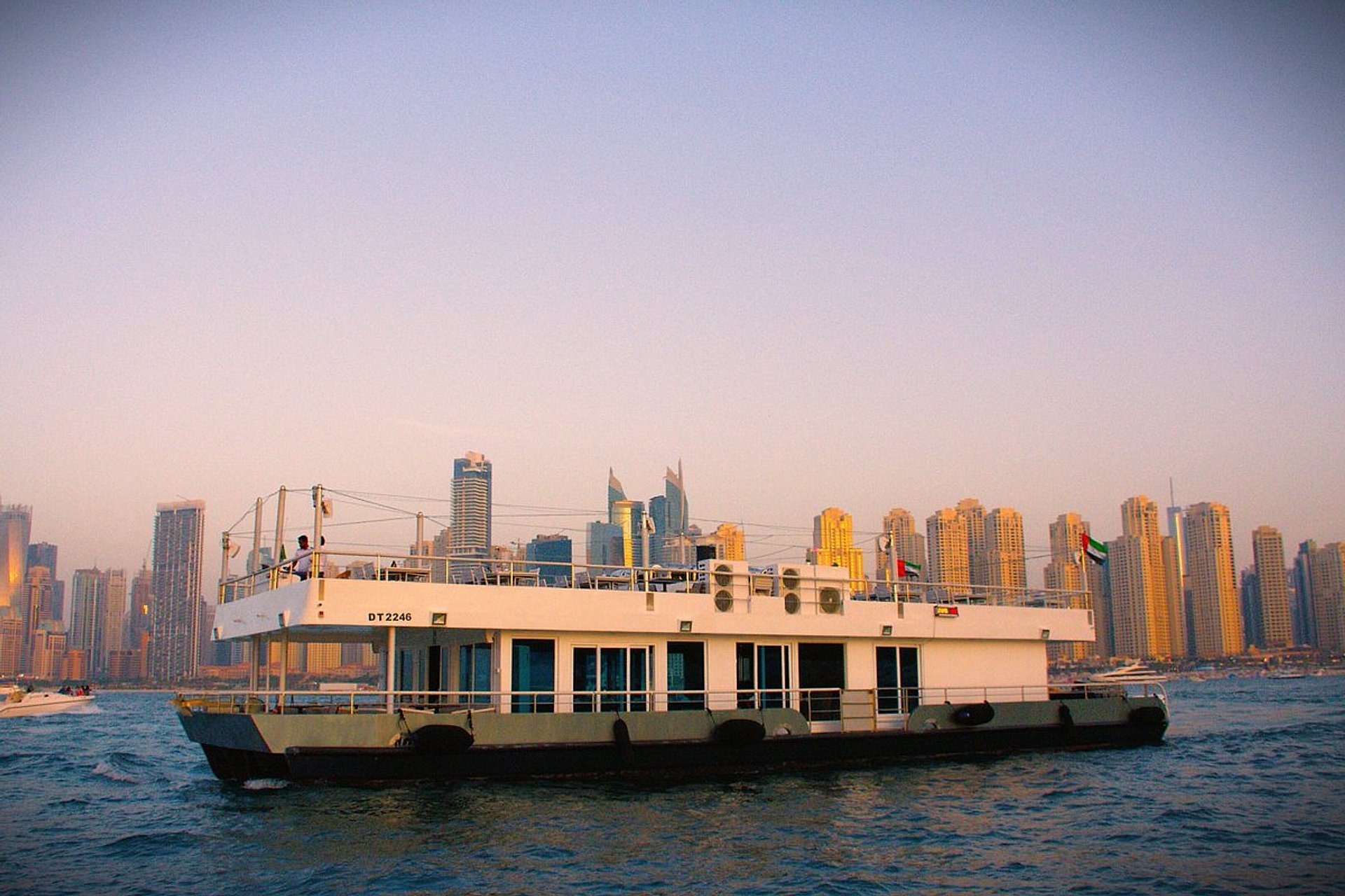Crucero con cena Dubai Sea Lounge - Imagen 1