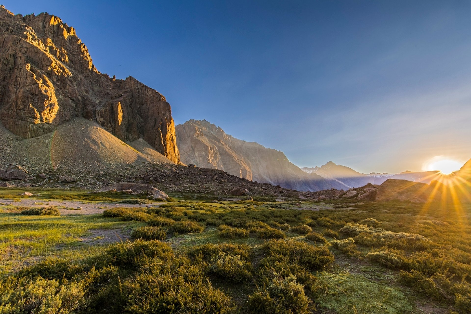 Embalse del Yeso al atardecer - Imagen 1