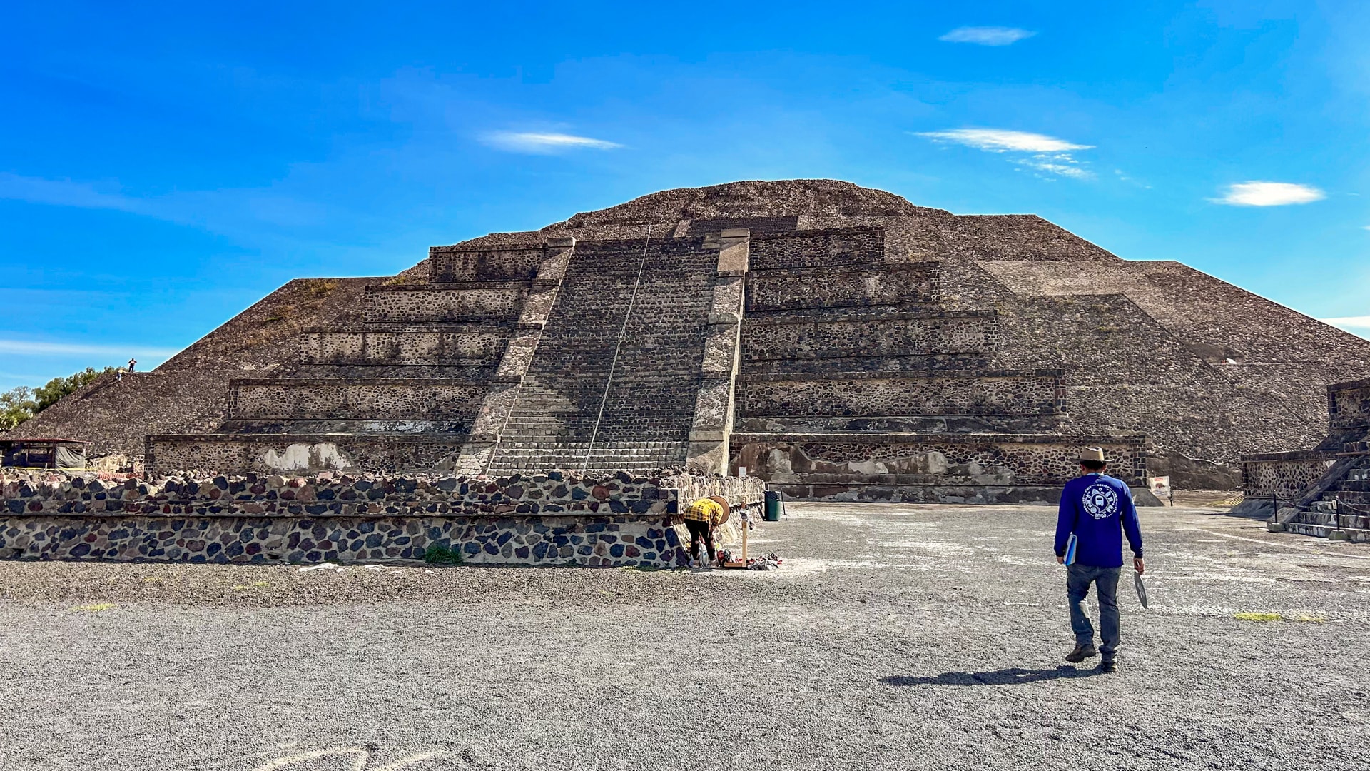 Teotihuacán con acceso temprano y guía - Imagen 1