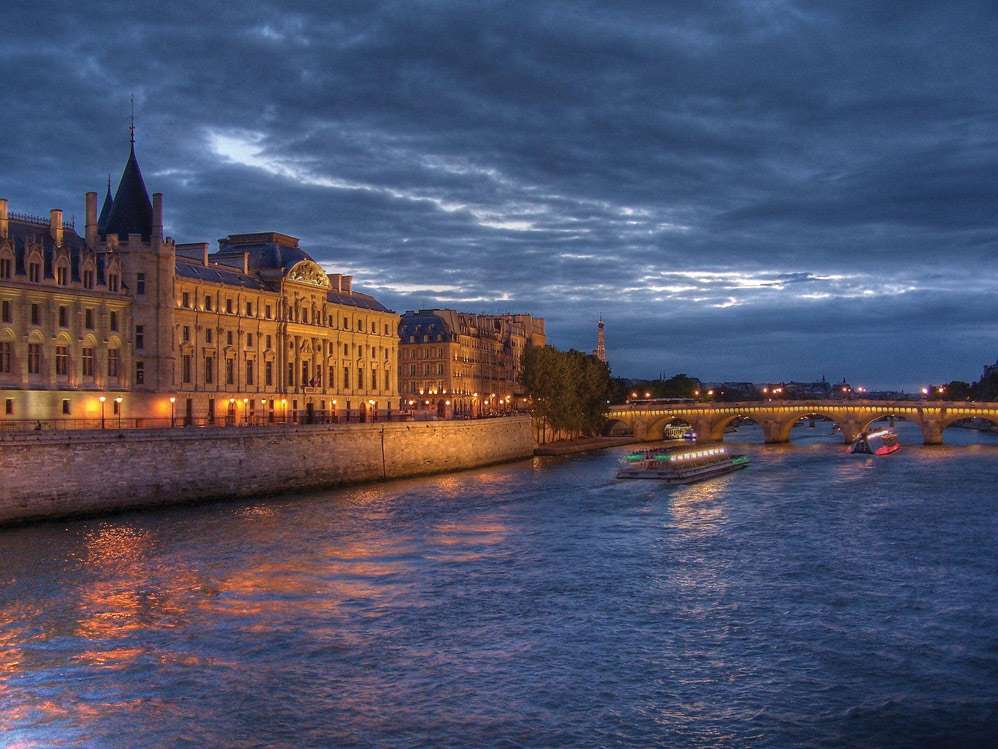 París con Louvre, Notre Dame y almuerzo