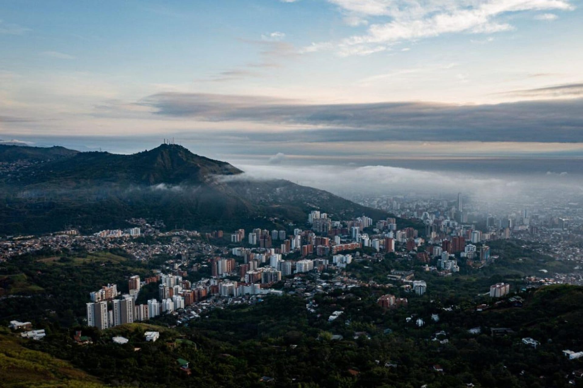 Visita panorámica con cena en Cali