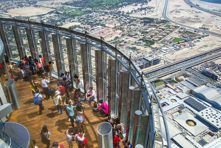 At The Top Burj Khalifa con té en Al Bayt