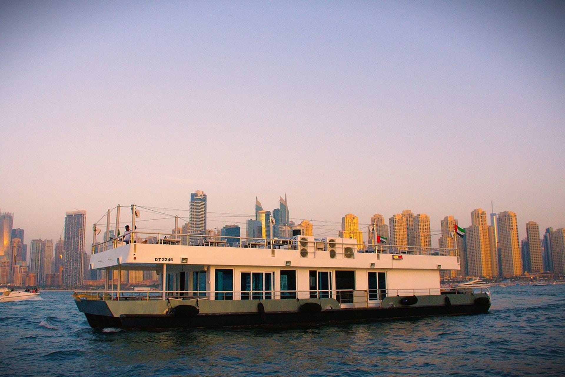 Crucero con cena Dubai Sea Lounge