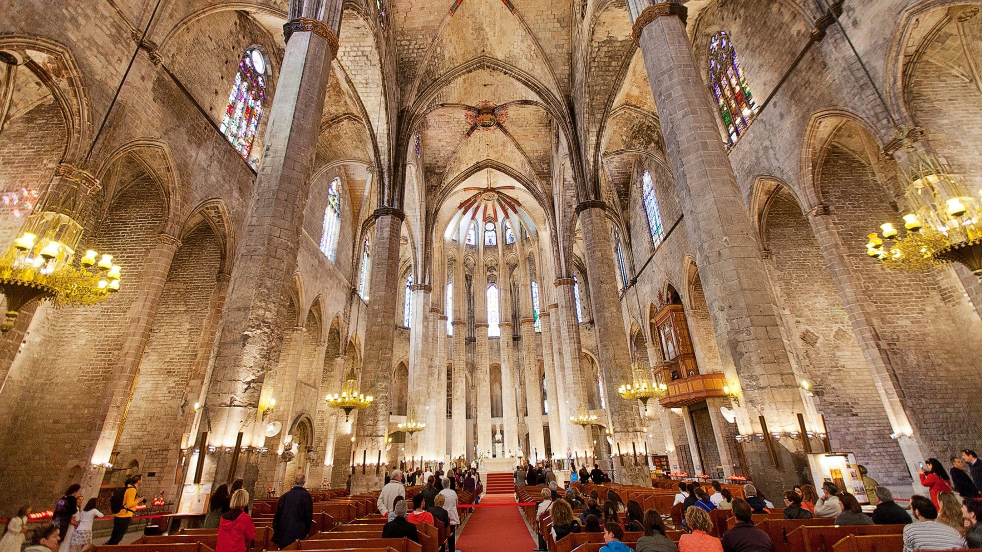 Santa María del Mar y acceso a la terraza