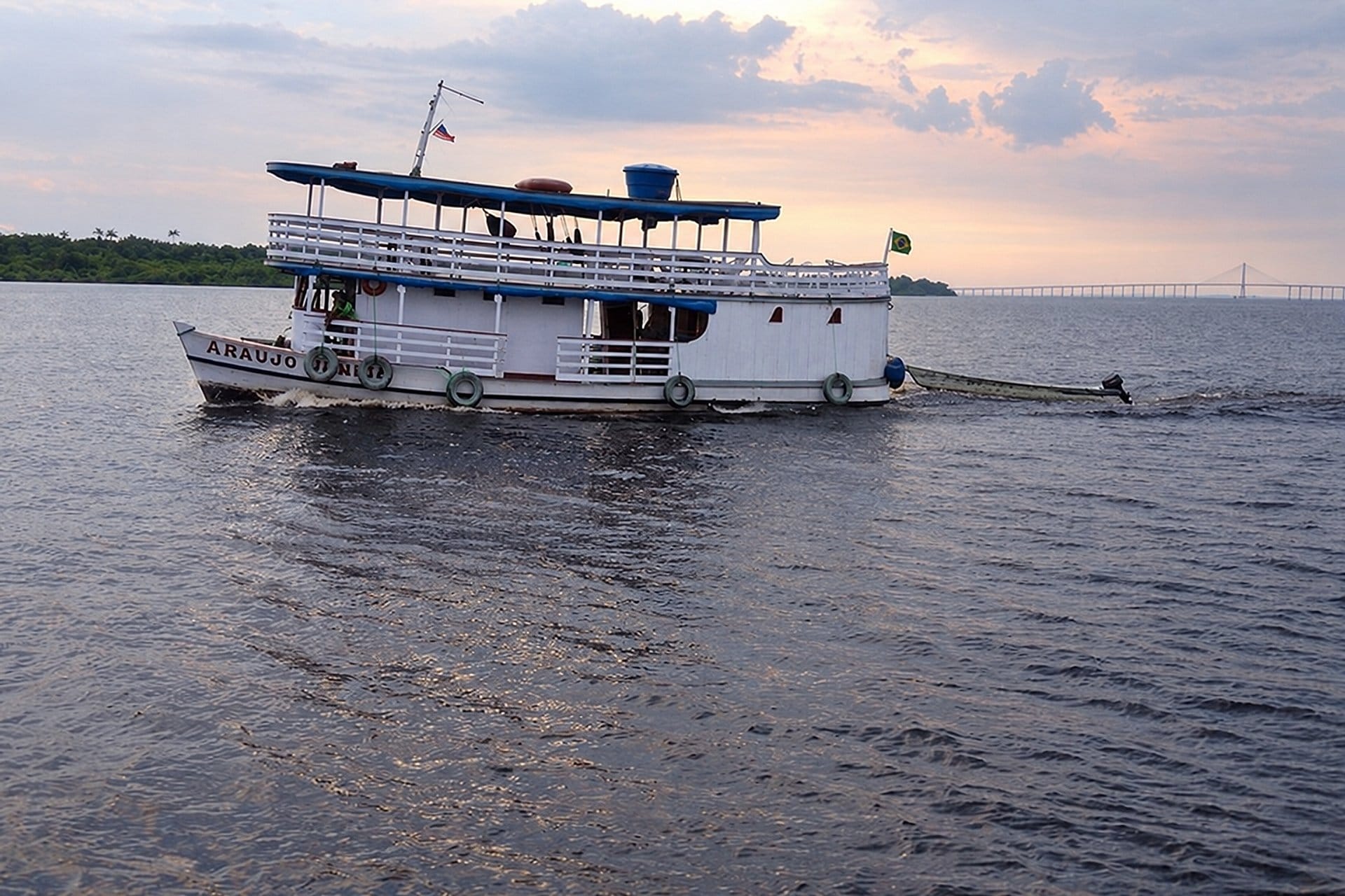 Aventura en barco por el Amazonas