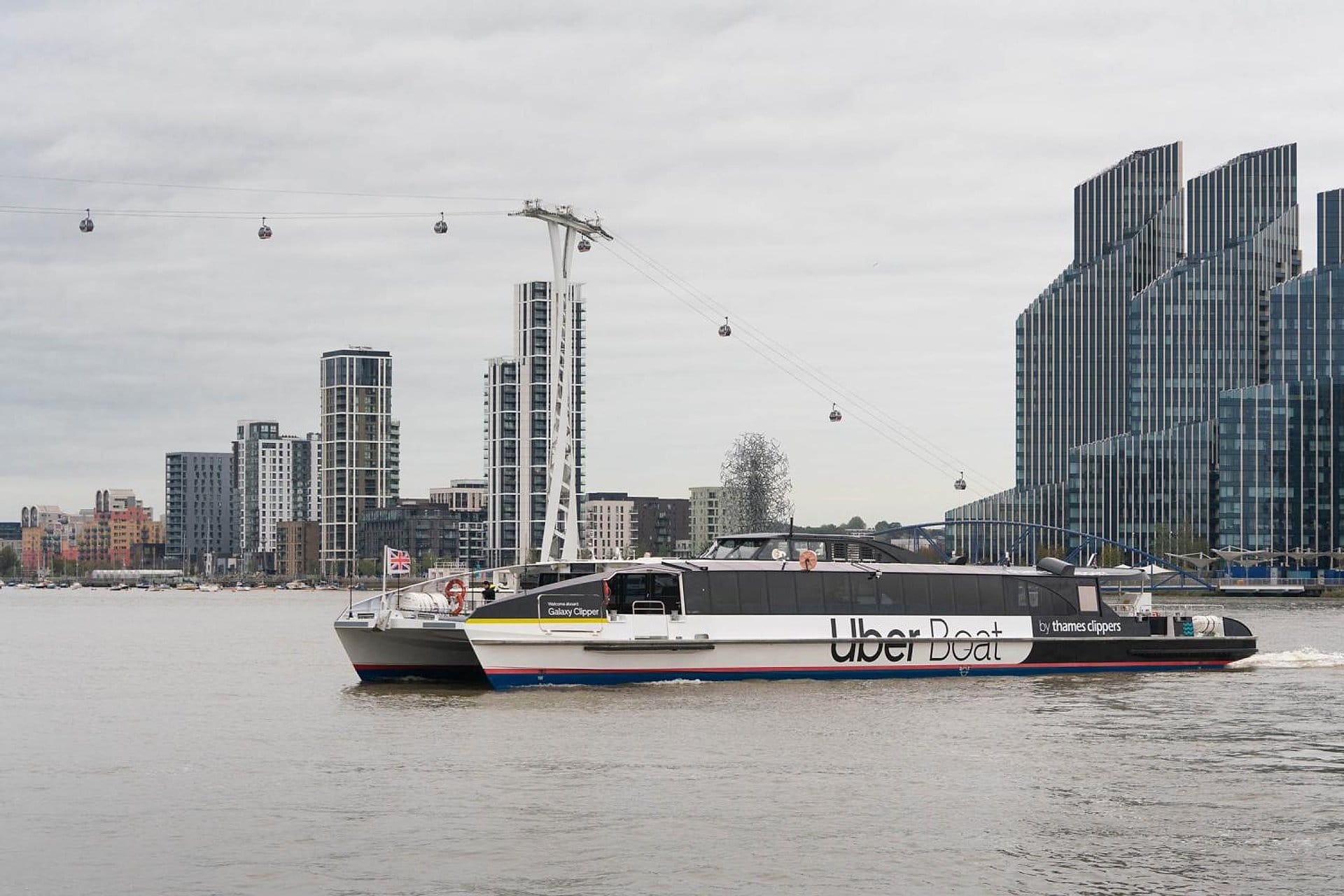 Barco Uber de Thames Clippers