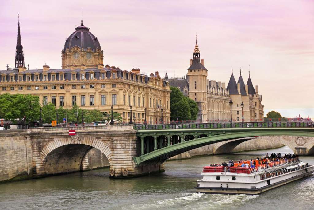 Cena en Crucero La Marina y Torre Eiffel