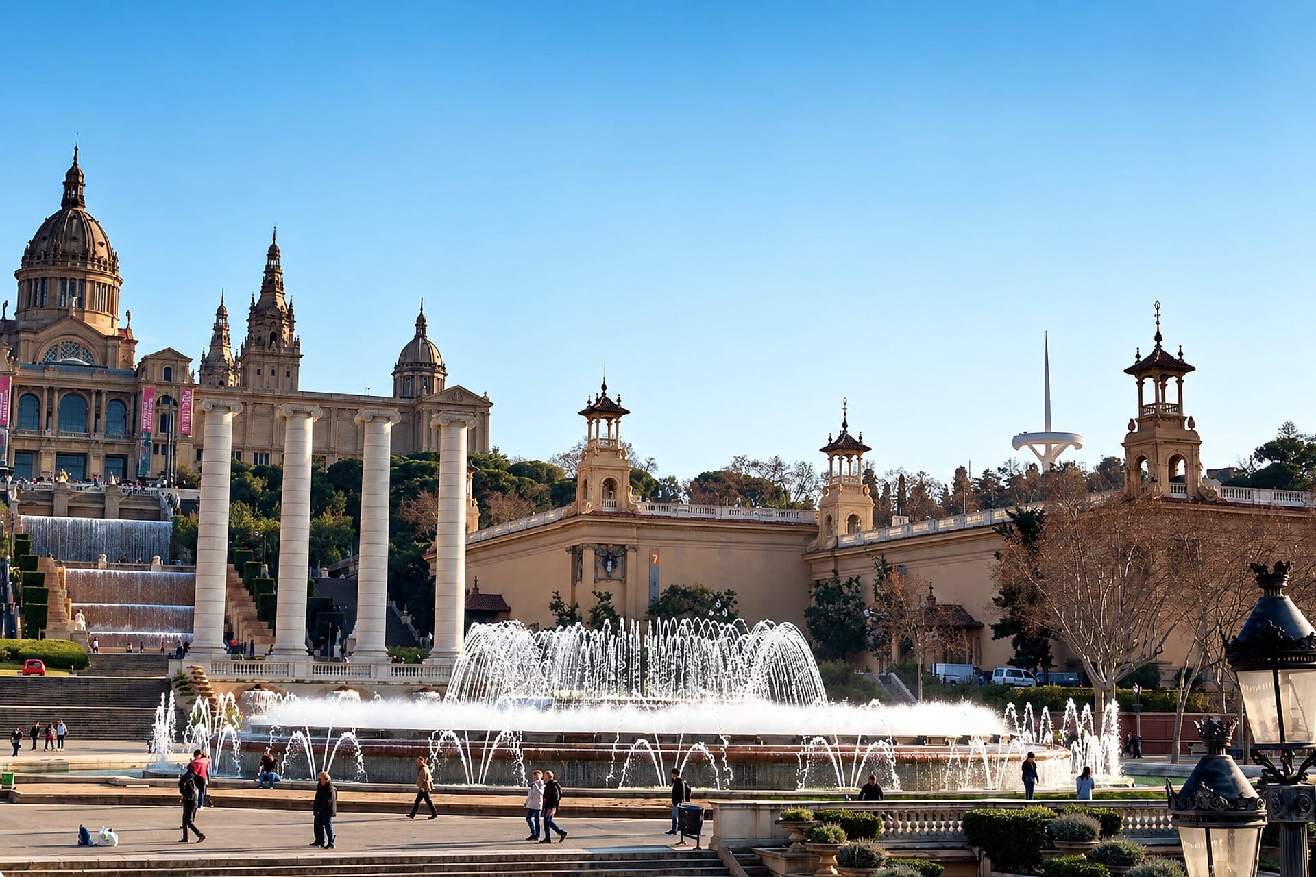 Barcelona City Tour: bus Hop on Hop off